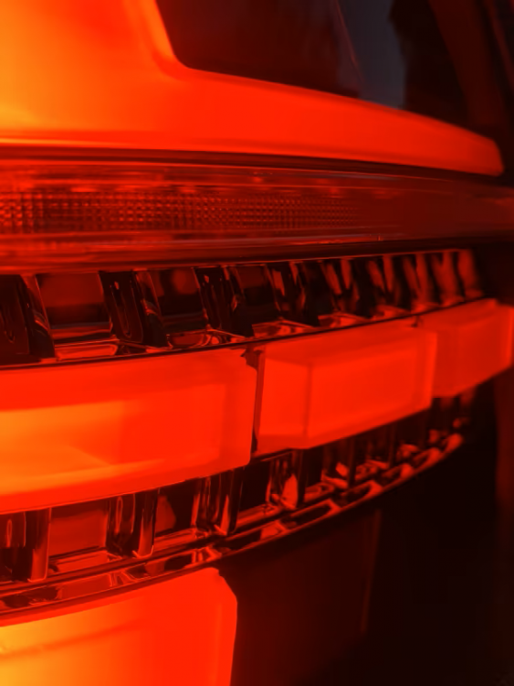 Voll-LED-Tagfahrlicht-Scheinwerfer-Set mit Welcome Funktion + Voll-LED-Lightbar-Design-Rückleuchten-Set + dynamischem LED-Blinker passend für VW T6 15-19 (Heckklappe/LED)