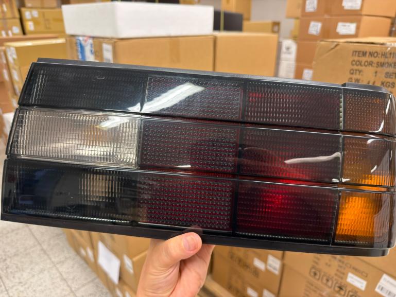 B-Ware  Exklusiv Classic-Sport Design Rückleuchten passend für BMW 3er E30 Facelift Limo, 2-Türer (Coupe), Cabrio, Touring 87-94 schwarz