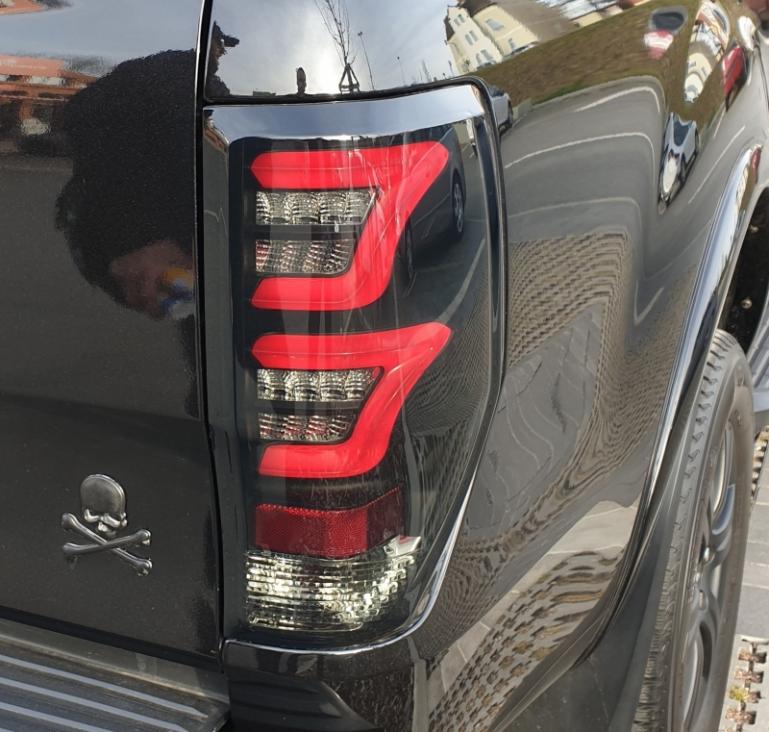 Upgrade Design LED Lightbar Rückleuchten für Ford Ranger T6 / T7 2012+ schwarz/klar