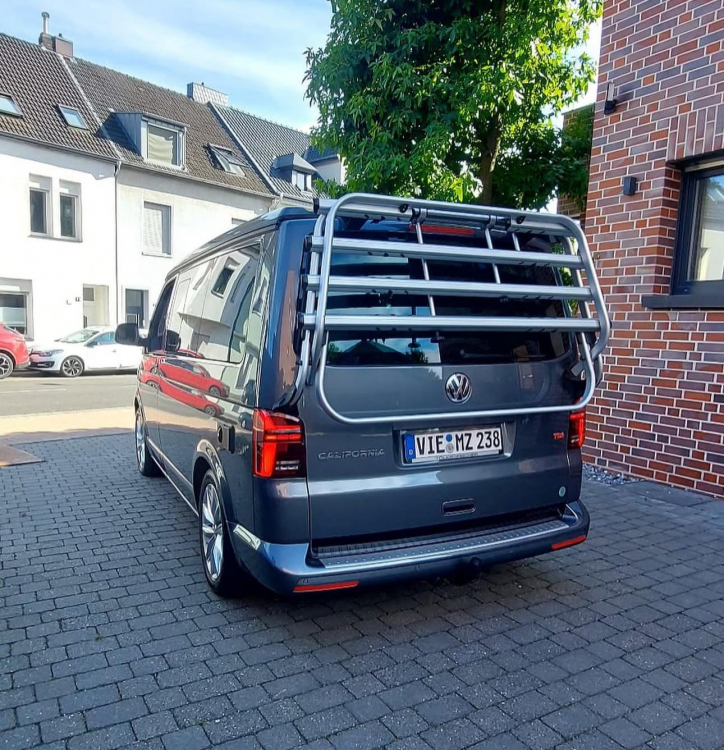 Voll LED Lightbar Design Rückleuchten für VW T5 03-09 / T5 GP (Facelift) 10-15 rot/rauch mit dynamischen Blinker