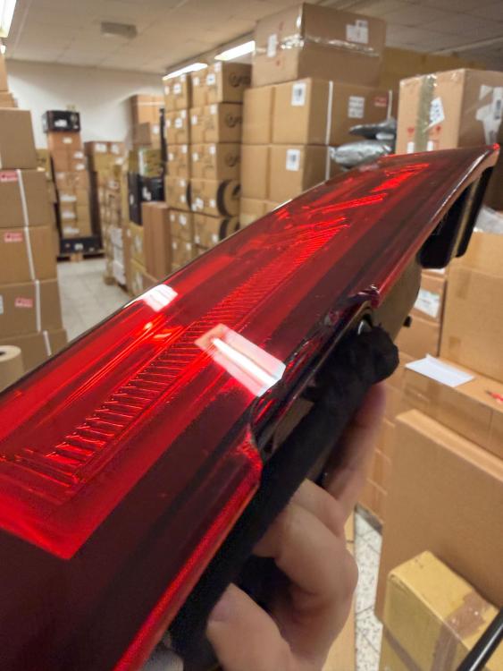 B-Ware - Voll LED Lightbar Design Rückleuchten für VW T6 15-19 rot/rauch mit dynamischen Blinker (für Heckklappe/Halogen)