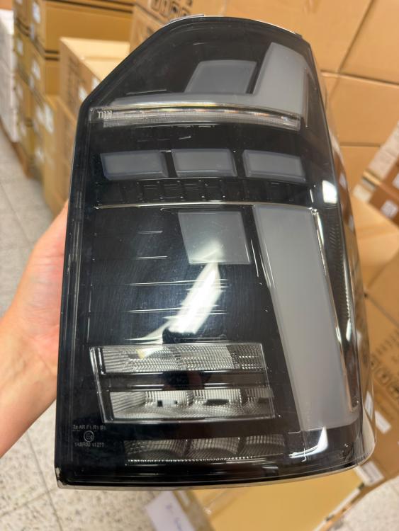 Preview: B-Ware  Voll LED Rückleuchten passend für VW T6 2015-2019 schwarz T6.1-Look sequentieller Start Laufblinker