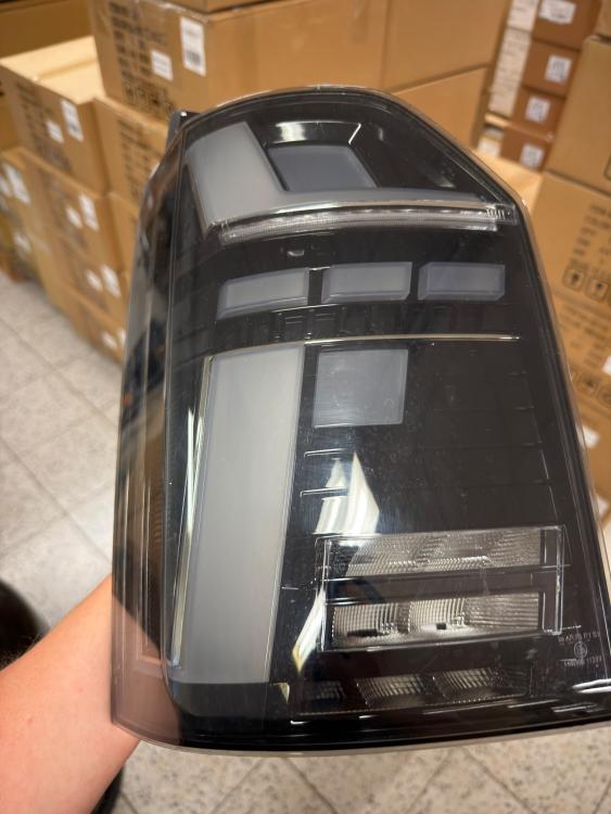 B-Ware  Voll LED Rückleuchten passend für VW T6 2015-2019 schwarz T6.1-Look sequentieller Start Laufblinker