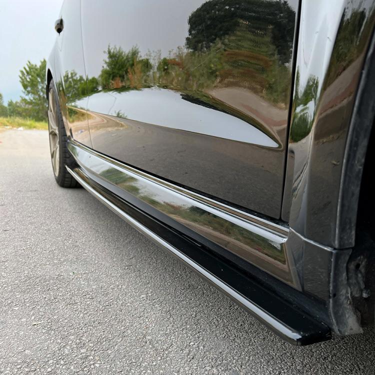 Preview: Upgrade Design Seitenschweller Set passend für Audi RS3 / RS3 8V Facelift 15-20 Hochglanz schwarz