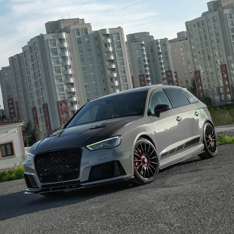 Upgrade Design Seitenschweller Set passend für Audi RS3 / RS3 8V Facelift 15-20 Hochglanz schwarz