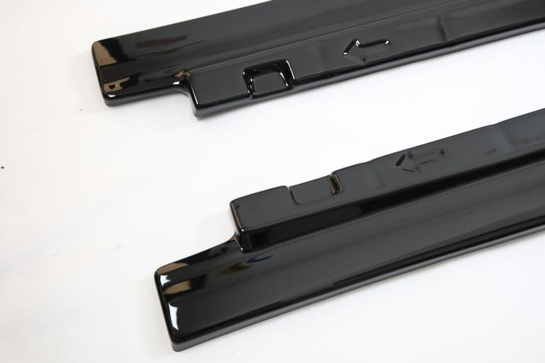 Upgrade Sport Design Seitenschweller Set passend für VW Tiguan MK3 24+ Hochglanz schwarz