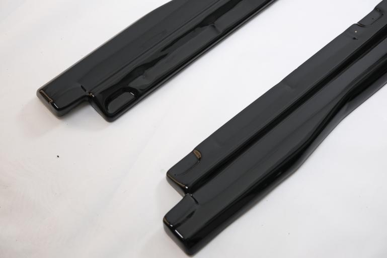 Upgrade Sport Design Seitenschweller Set passend für VW Tayron MK1 25+ Hochglanz schwarz