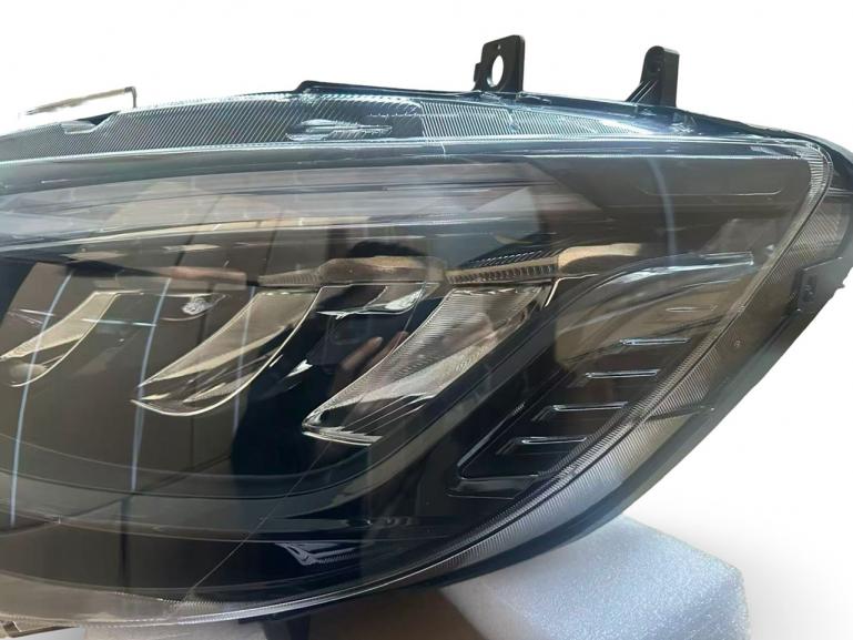 Voll LED Tagfahrlicht Scheinwerfer Set für Mercedes Benz Sprinter W907/W910 18+ schwarz/chrom