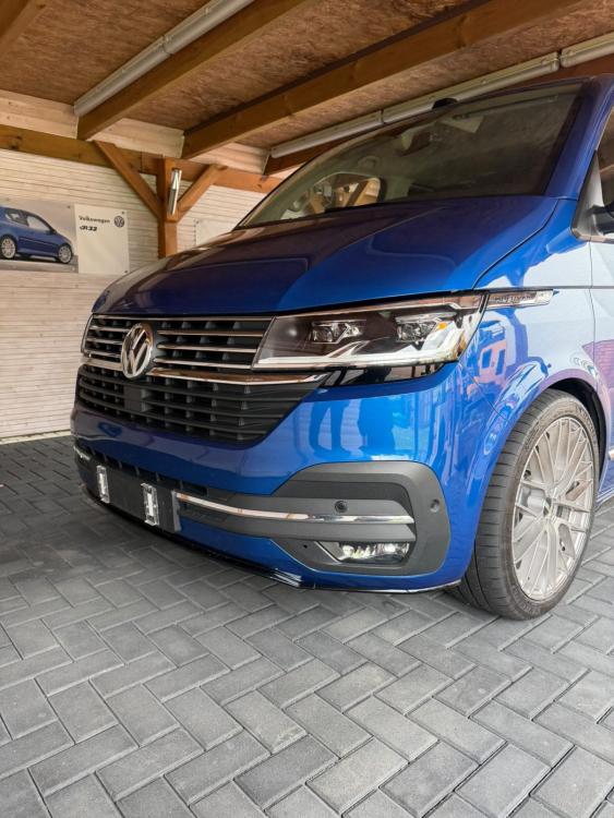 Upgrade Design Kühlergrill passend für Volkswagen T6.1 ab 2019 Hochglanz schwarz / chrom