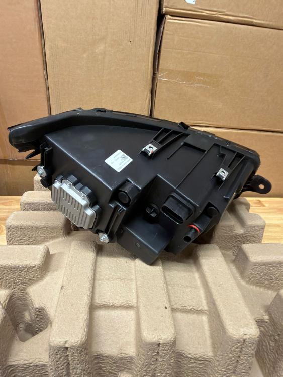 B-Ware  Voll LED "Specialized" Tagfahrlicht Scheinwerfer passend für VW T6.1 19+ schwarz mit LED Blinker