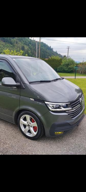 Voll LED "Specialized" Tagfahrlicht Scheinwerfer passend für VW T6.1 19+ schwarz mit LED Blinker