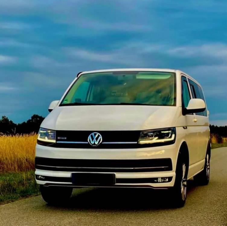 Voll LED Tagfahrlicht Scheinwerfer passend für VW T6 15-19 schwarz mit dynamischen LED Blinker