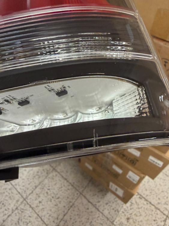 Preview: B-Ware  LED Upgrade Design Rückleuchten passend für Mercedes Benz Vito W447 14-26 schwarz/klar dynamisch