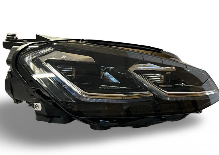 VOLL LED Tagfahrlicht Scheinwerfer für VW Golf 7 (VII) 12-17 schwarz mit dynamischem LED Blinker