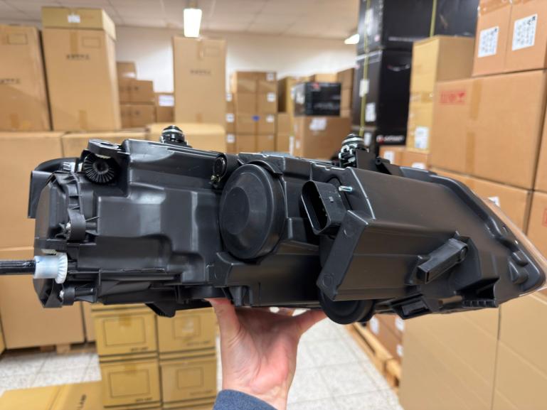 Preview: B-Ware  Upgrade Design LED Scheinwerfer Set für VW Polo 6R 09-14 / 6C 14-17 mit dyn. Blinker schwarz