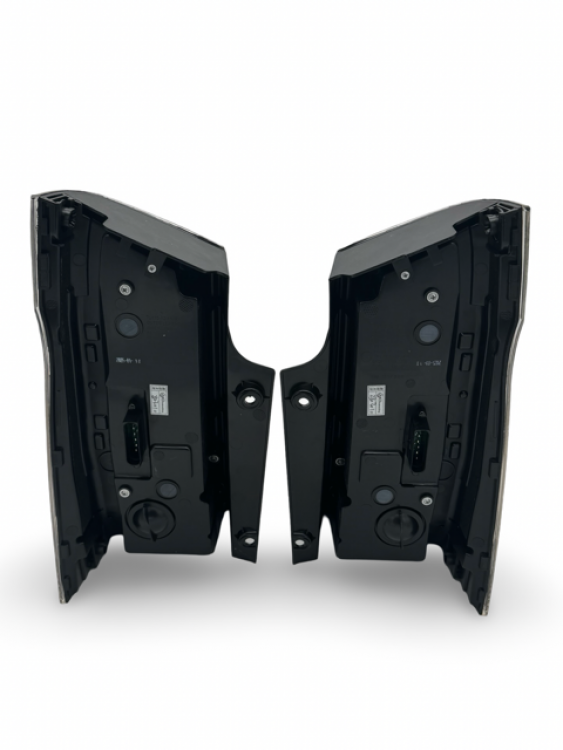 Sparpaket - VOLL LED Tagfahrlicht Scheinwerfer passend für Mercedes Benz V-Klasse / Vito W447 14-23 schwarz mit LED Blinker + LED Upgrade Design Rückleuchten passend für Mercedes Benz Vito W447 14-23 schwarz/klar dynamisch