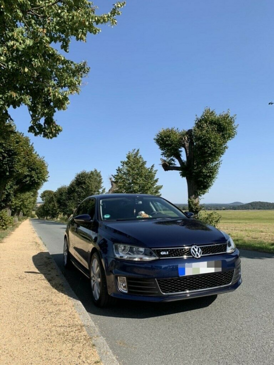 Upgrade Design Frontstoßstange für VW Jetta VI 11-14 Lim./Variant mit PDC