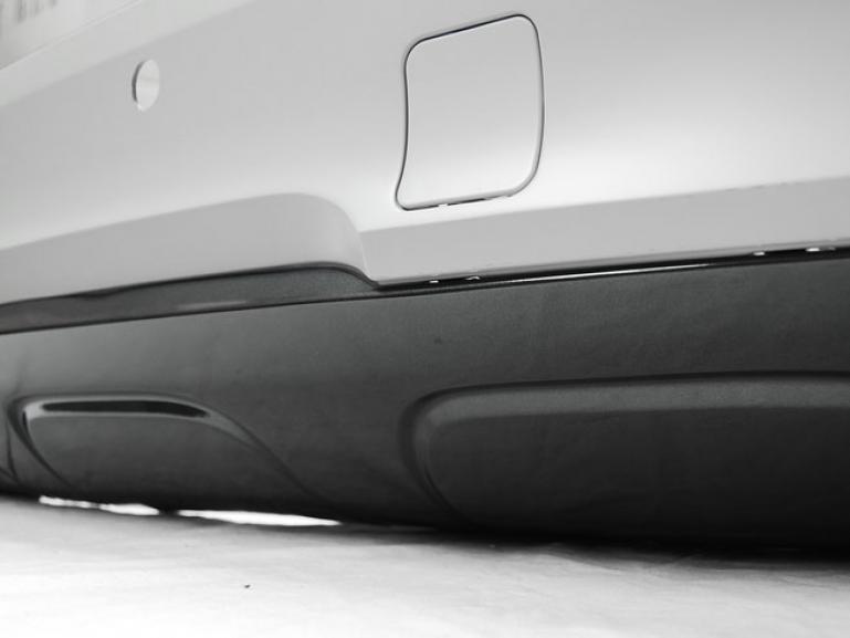 Upgrade Design Heckstoßstange für BMW X1 E84 09-13 Diesel mit PDC