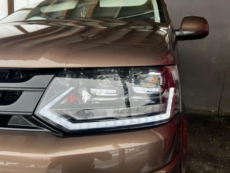 Voll LED Lightbar Design Rückleuchten für VW T6.1 19-23 rot/rauch mit  dynamischen Blinker (für Heckklappe/LED)