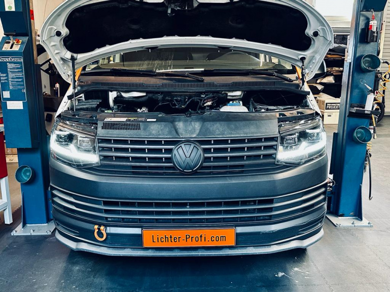 Voll LED Tagfahrlicht Scheinwerfer für VW T6 15-19 schwarz mit dynamischen LED Blinker