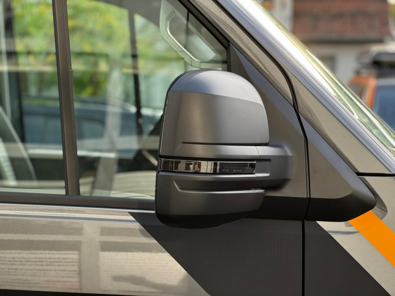 Upgrade LED Spiegelblinker für VW Crafter 2017+ schwarz/rauch dynamisch