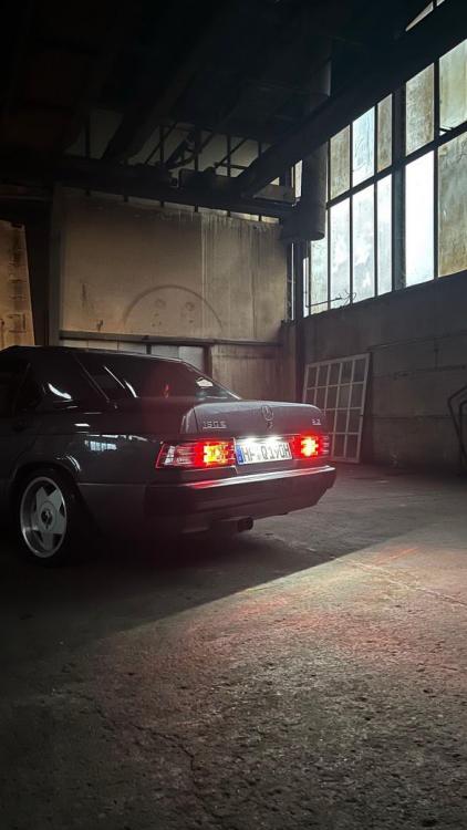 Upgrade Design Rückleuchten für Mercedes Benz 190 / W201 82-93 rot/weiß