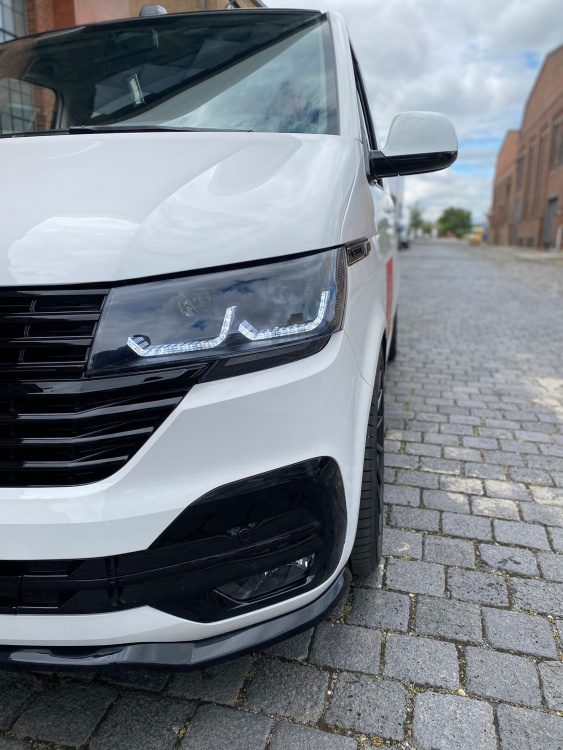 VOLL LED Tagfahrlicht Scheinwerfer für VW T6.1 schwarz ab 2019  mit dynamischem Blinker