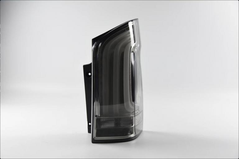 Preview: Sparpaket - VOLL LED Tagfahrlicht Scheinwerfer für Mercedes Benz V-Klasse / Vito W447 14-23 schwarz mit LED Blinker + LED Upgrade Design  Rückleuchten Set für Mercedes Benz Vito W447 14-23 schwarz/rauch