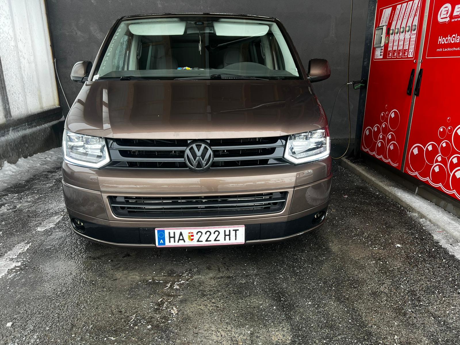 VOLL LED Tagfahrlicht Scheinwerfer für VW T5 GP (Facelift) 10-15 schwarz  mit dynamischem LED Blinker und Begrüßungsfunktion