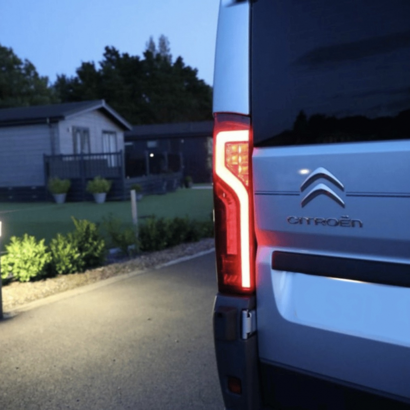 Upgrade Voll LED Rückleuchten für Fiat Ducato III (250, 290) 2006+ rot /  rauch mit dyn. Blinker