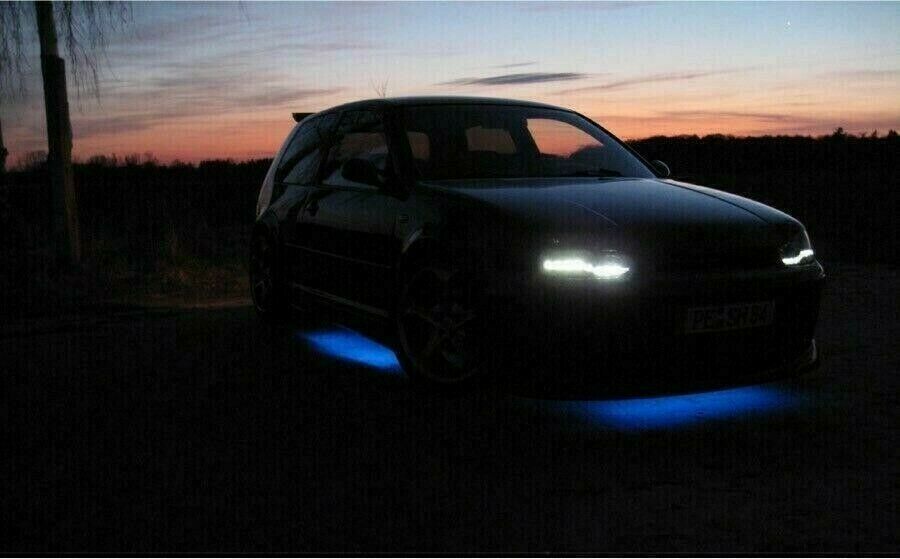 LED Tagfahrlicht Design Scheinwerfer für VW Golf 4 97-03 chrom