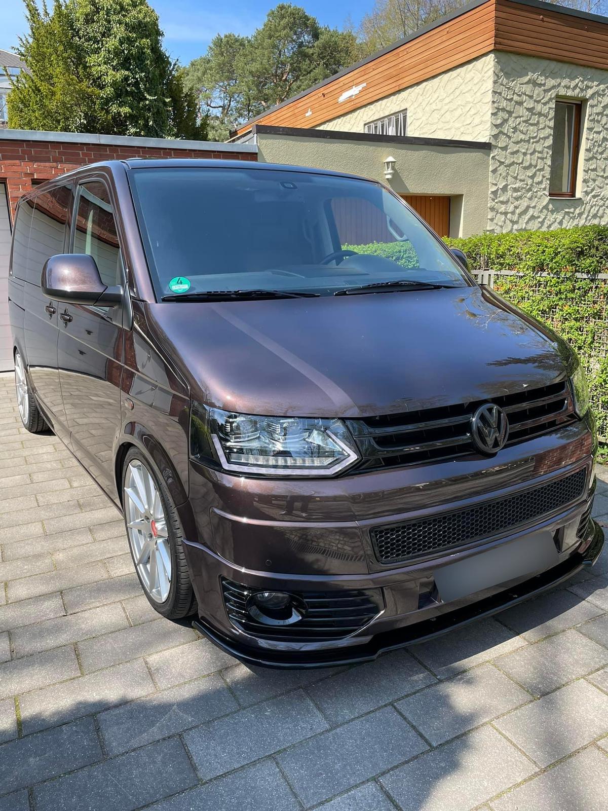 VOLL LED Tagfahrlicht Scheinwerfer für VW T5 GP (Facelift) 10-15 schwarz  mit dynamischem LED Blinker und Begrüßungsfunktion