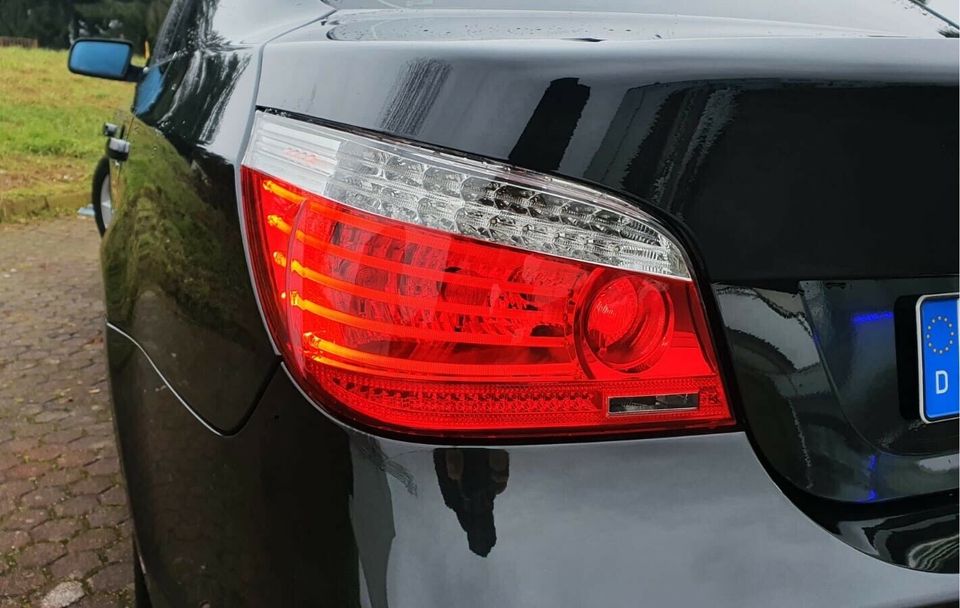 LED Upgrade Design Rückleuchten für BMW 5er E60 Limousine 03-07 rot/klar  LCI Optik