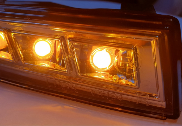 Upgrade Design Klarglas LED Frontblinker für VW Passat 3C 05-10 rauch dynamisch