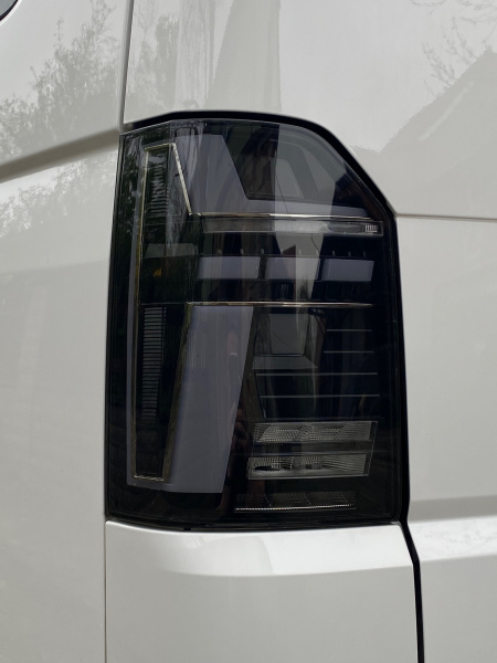 Voll LED Rückleuchten für VW T6 2015-2019 schwarz T6.1-Look sequentieller Start Laufblinker