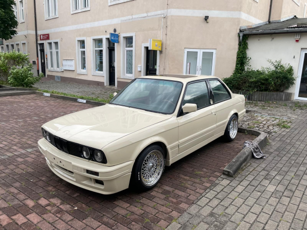 Upgrade Design Frontstoßstange für BMW 3er E30 85-94 Limo Cabrio Touring Typ 2