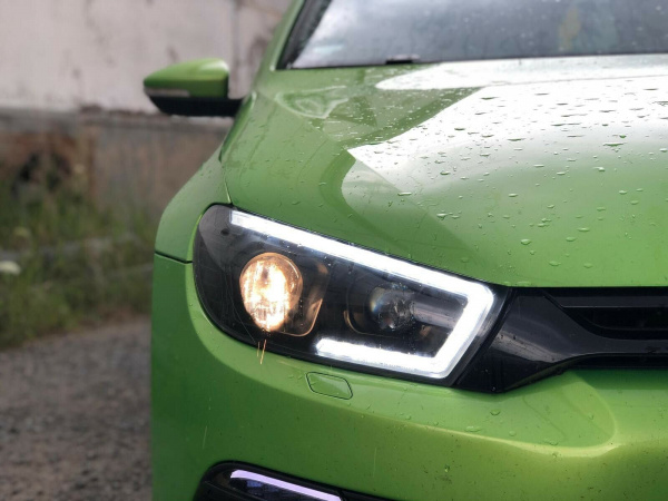 LED Tagfahrlicht Scheinwerfer für VW Scirocco III 14-17 schwarz dynamisch