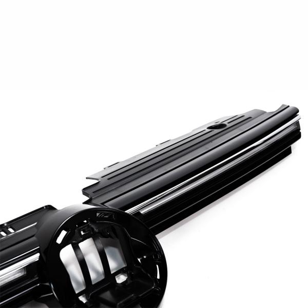 Upgrade Design Kühlergrill schwarz mit chrom Zierstreifen für VW Golf 8 R  2019+