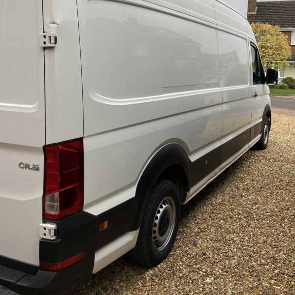 "Upgrade-Bus" Radlaufabdeckung / Radlaufverbreiterung Set für VW Crafter / MAN TGE 17+ schwarz / matt mit ABE