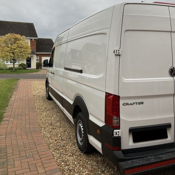 "Upgrade-Bus" Radlaufabdeckung / Radlaufverbreiterung Set für VW Crafter / MAN TGE 17+ schwarz / matt mit ABE