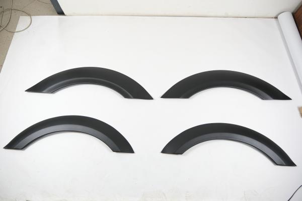 "Upgrade-Bus" Radlaufabdeckung / Radlaufverbreiterung Set passend für VW Crafter / MAN TGE 17+ schwarz / matt mit ABE 