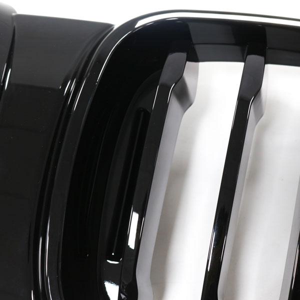 LED-Kühlergrill mit einer Lamelle in Schwarz glänzend, passend für BMW X3 Serie G01 2018–2021