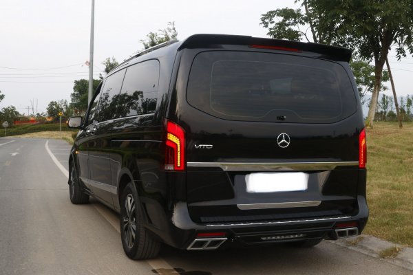 Upgrade Sport Optik Bodykit (Heckstoßstange + Frontstoßstange + Auspuffblenden + Frontgrill) für Mercedes Benz V-Klasse/Vito W447 14-21
