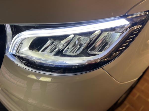 Paket - EXCLUSIVE VOLL LED Tagfahrlicht Scheinwerfer Set passend für Mercedes Benz Sprinter W907/W910 18+ schwarz/chrom +Upgrade Sportgrill / Kühlergrill passend für Mercedes-Benz Sprinter W907 /910 18-23 Hochglanz schwarz/chrom