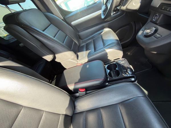 Upgrade+ "Freeze" Staufach Mittelkonsole Ablage passend für Opel Zafira Life / Lounge 21+ mit Kühlfunktion, USB und Getränkehaltern + App Steuerung