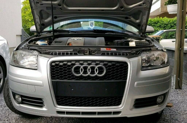 Upgrade Sportgrill / Kühlergrill für Audi A3 8P 04-08 matt silber in Wabendesign