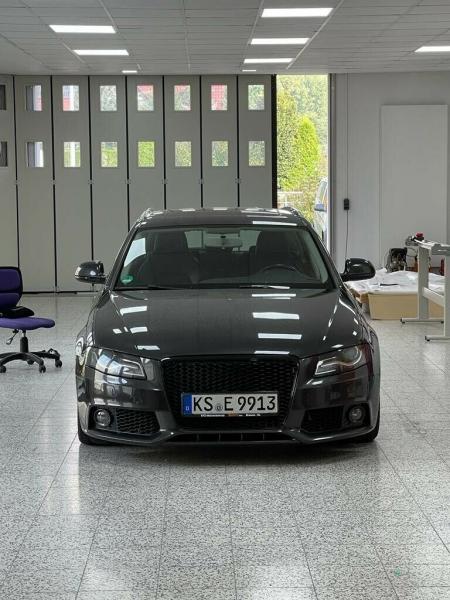 Upgrade Sportgrill / Kühlergrill für Audi A4 B8 (8K) 08-11 Hochglanz schwarz in Wabendesign