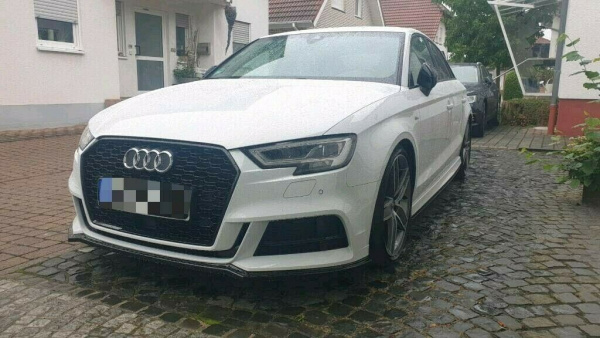 Upgrade Sportgrill / Kühlergrill für Audi A3 8V Facelift 17+  Hochglanz schwarz in Wabendesign
