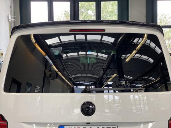 Upgrade Design Original VW Logo / Emblem Hinten für Volkswagen T5 10-15 / T6 15-19 und T6.1 ab 2019 Hochglanz schwarz