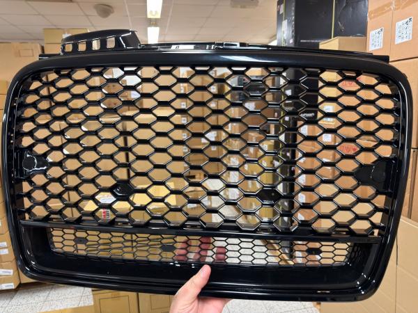 B-Ware  Upgrade "Plus" Sportgrill / Kühlergrill für Audi A4 B7 8E 04-07 Hochglanz Schwarz in Wabendesign